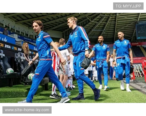 蔚山HD对阵墨尔本城关键战 球队攻防平衡面临考验 蔚山HD对阵墨尔本城关键战 球队攻防平衡面临考验