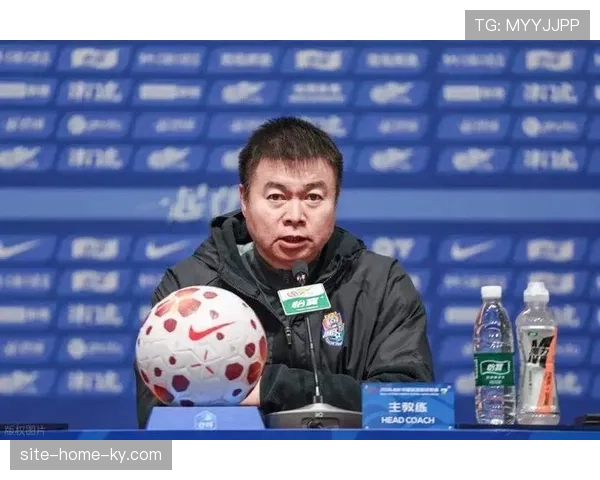 津门虎王秋明坐上替补席,于根伟中场轮换调整首发